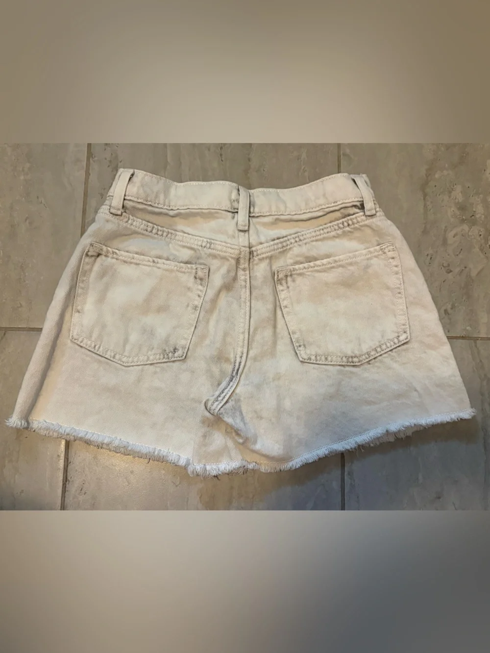 Old Navy Girl’s Light Wash Denim Cutoff Shorts Size 14